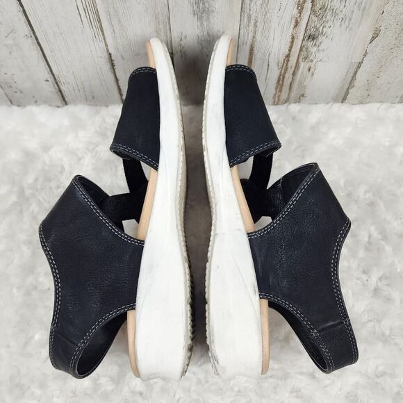 Croft & Barrow Pitch Black Velcro Sport Sandals Size 9.5 - Picture 5 of 10